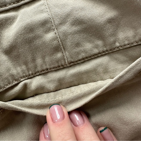 St. John’s Bay | Beige Shorts | 7” - Picture 5 of 5